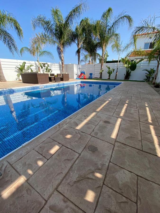 Villa Angel - Exotic Villa 200M From Beach Paralímni Extérieur photo